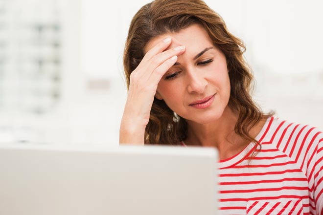 computer-woman-tired