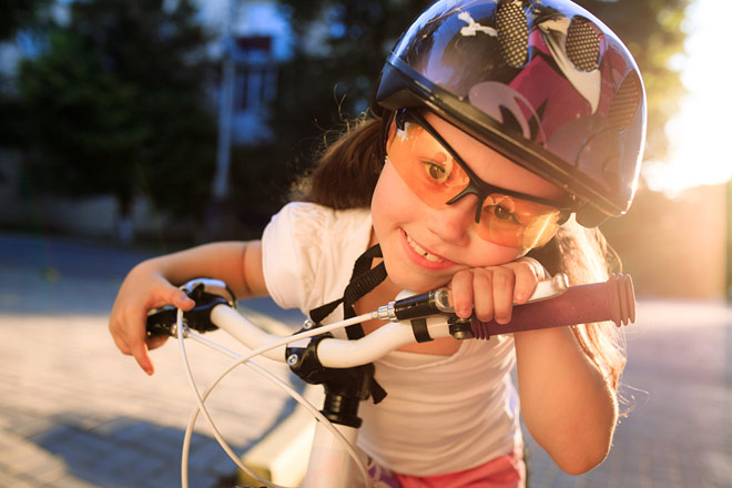 girl-sports-eyewear-bike-660x440.jpg